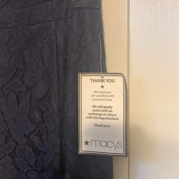 Xcape Off-the-shoulder lace long dress (navy) - Picture 4 of 5